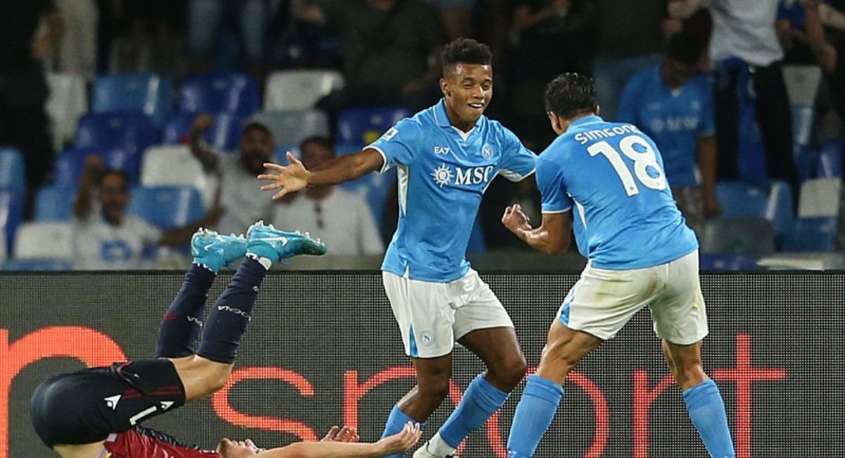 SON DAKİKA HABERİ | Napoli'nin yıldızı David Neres'e silahlı saldırı! Maçın ardından soyuldu